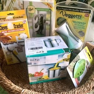 NIB! Fun Kitchen Tools Veggetti Ball Herb Garden Egg Cracker Oil Pot